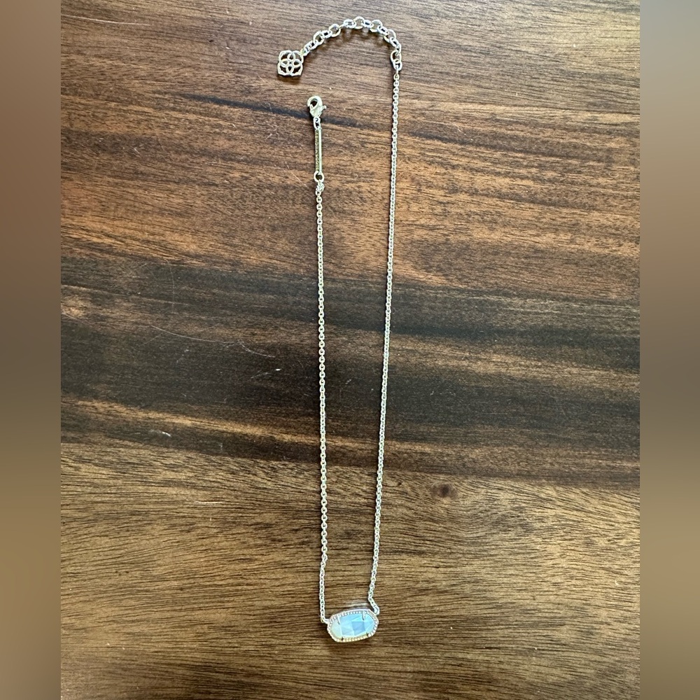 Elisa gold pendant necklace in ivory mother-of-pearl